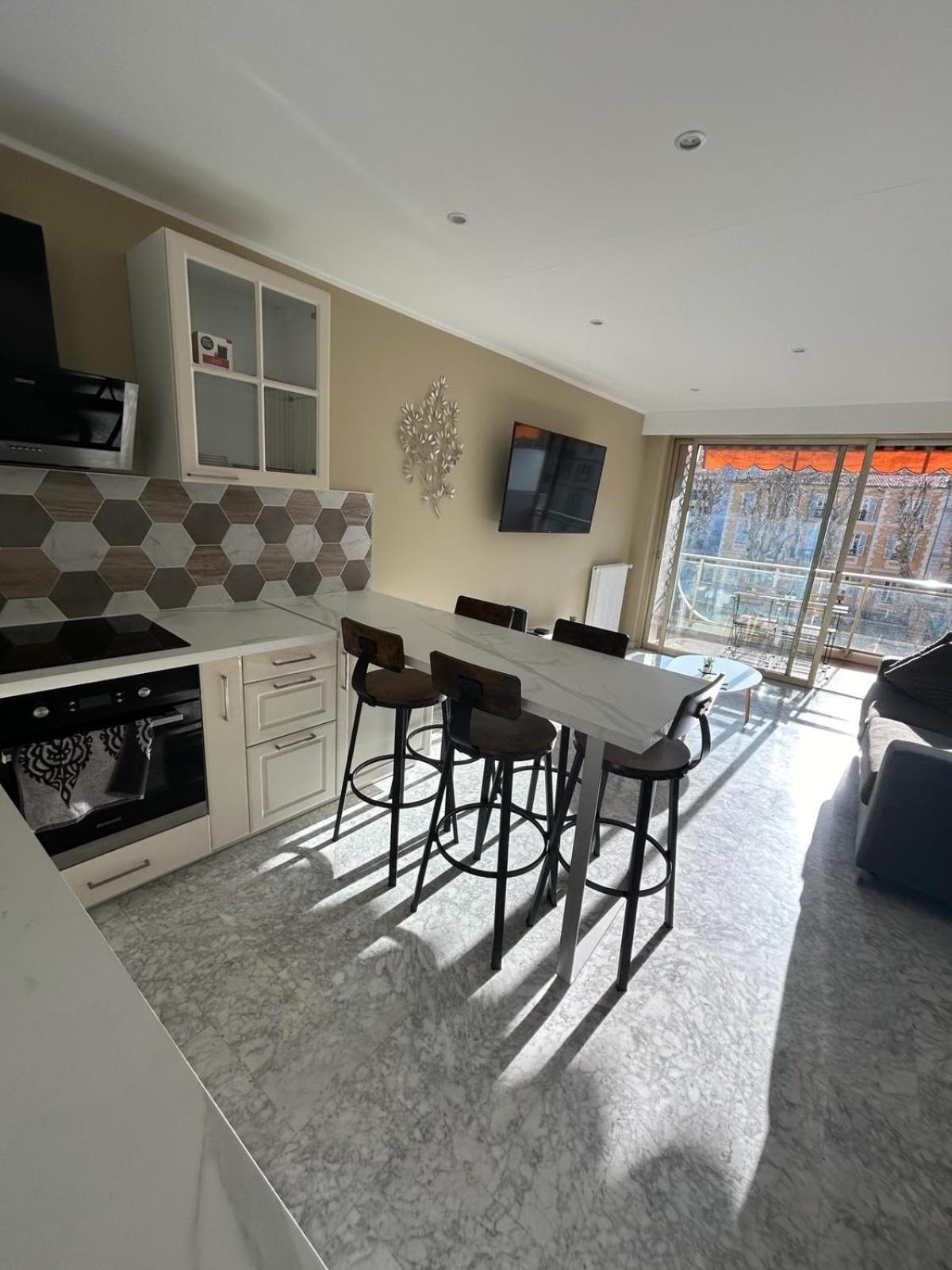 Immeuble Le Regency, Appartement 4 Pieces, 80 Metres De La Plage Menton Eksteriør billede